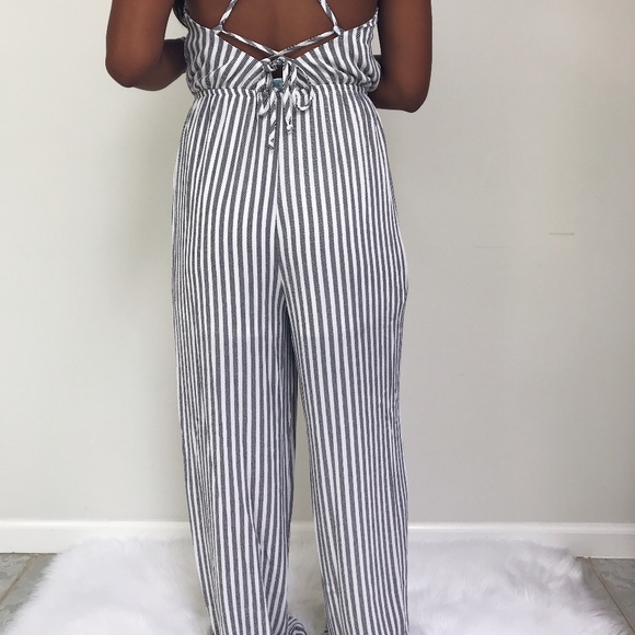🆕 Davina - White + Black Striped Jumpsuit - Picture 6 of 7